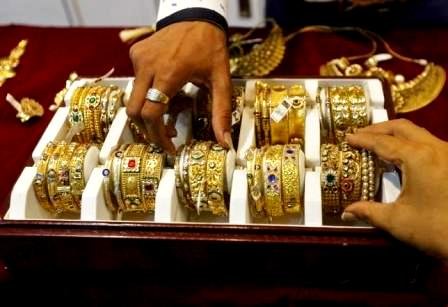Gold Kiss 3 Month High; U.S. Rate Rise Views Ease